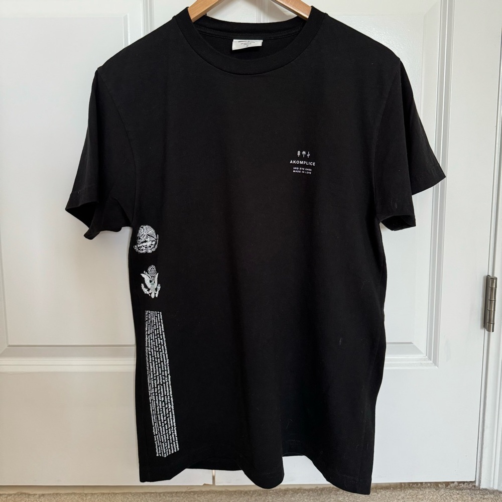 Akomplice “MI BANDERA” longsleeve shirt